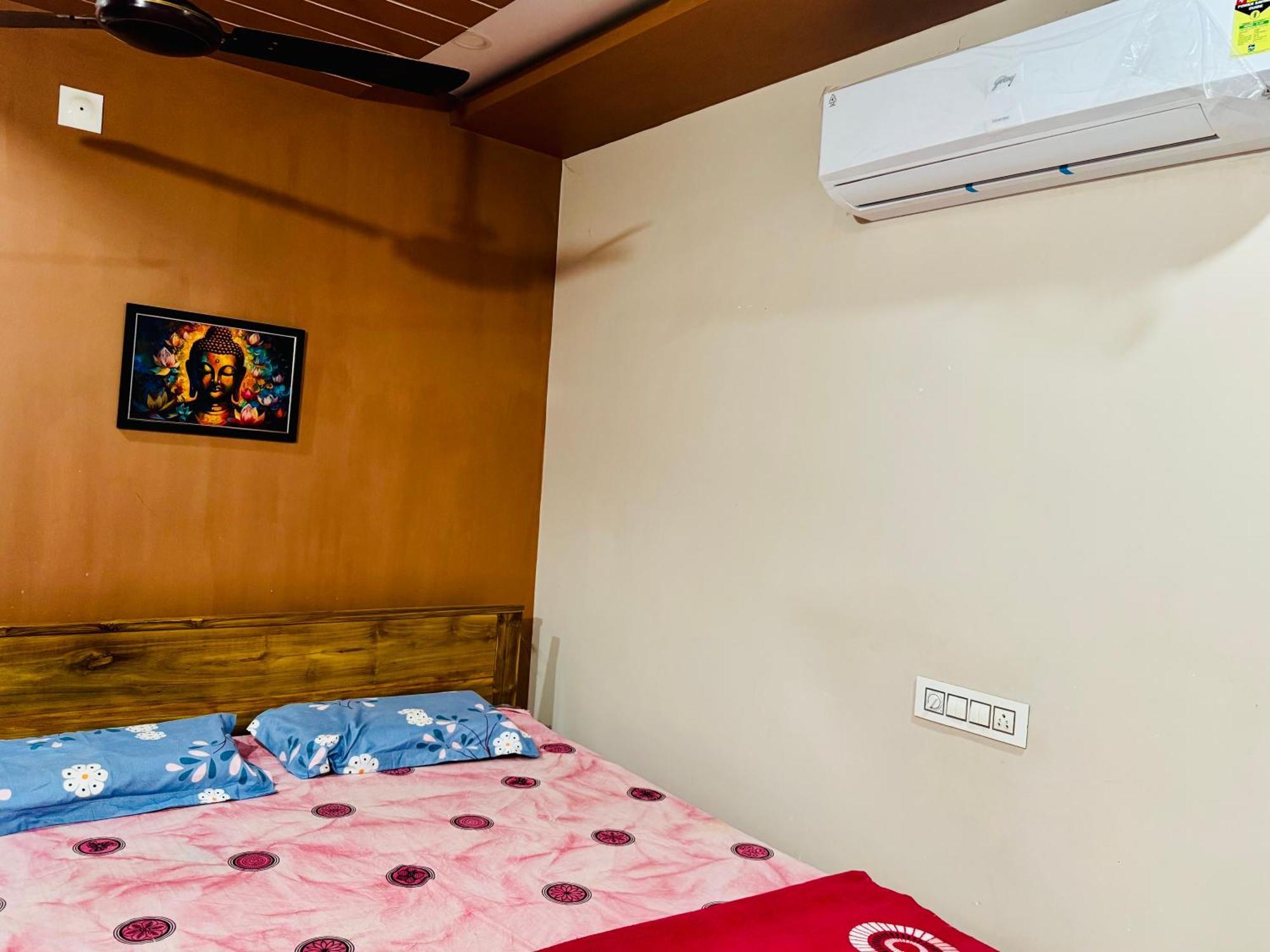 Sri Padha Vallabha Serenity Homestay Pithapuram Exterior photo